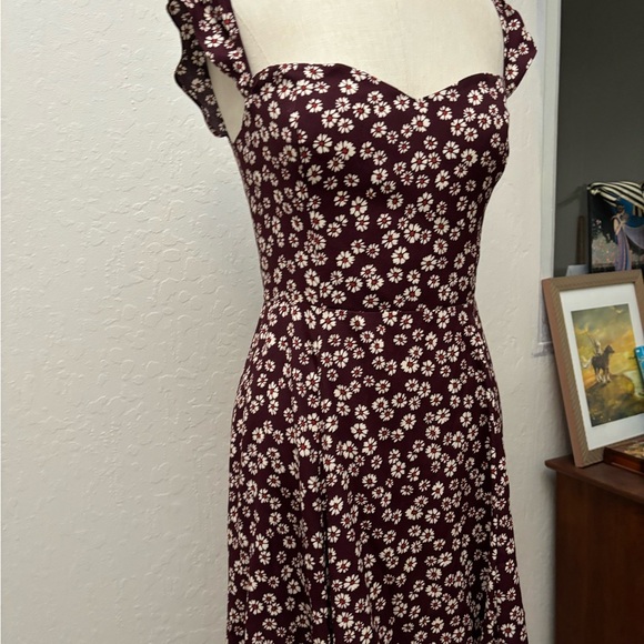NWT Reformation Daisy Print Tannis Dress Red Mini Skater Fit Flare Size 8 - Picture 4 of 4